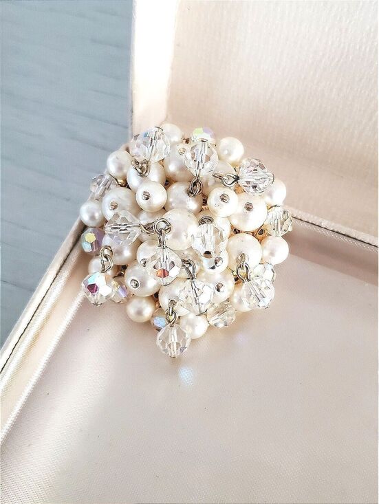 Jewelry - Vintage Signed Kramer Pearl & Aurora Borealis Crystal Cluster Cha-Cha Brooch Pin